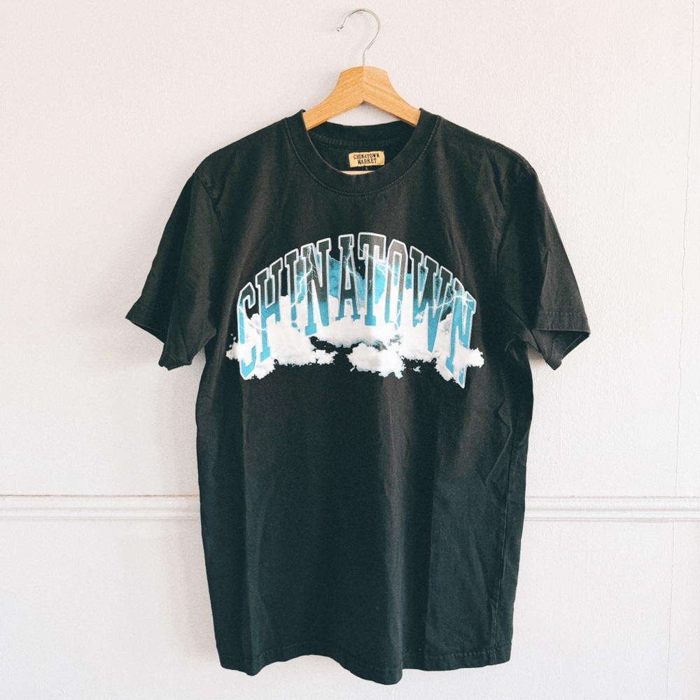 CHINATOWN MARKET > Cloud Graphic Tee